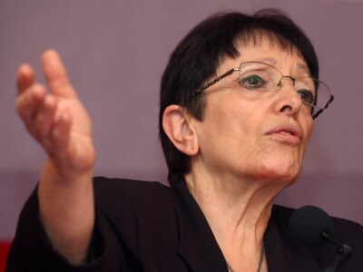 ΚΚΕ: Η κυβέρνηση λέει αισχρά ψέμματα, ώρ...