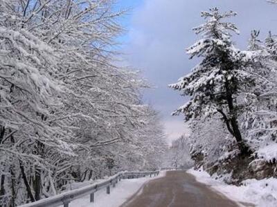 Χιονίζει στην Πελοπόννησο 