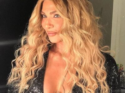 Αγγελική Ηλιάδη: Οι διακοπές στο Ντουμπά...