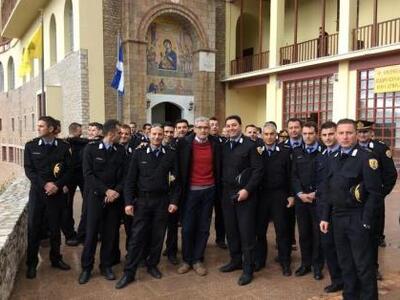 Ο Άγγελος Τσιγκρής με τους σπουδαστές τη...