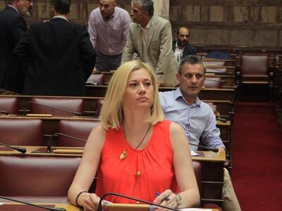 Ραχήλ Μακρή: «Ραντεβού στους δρόμους της φωτιάς»