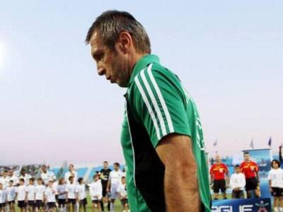 Παραιτήθηκε κλαίγοντας ο Νίκος Νιόπλιας 