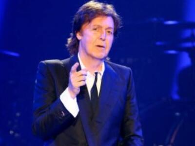 Ο Paul McCartney νοσηλεύεται σε νοσοκομε...