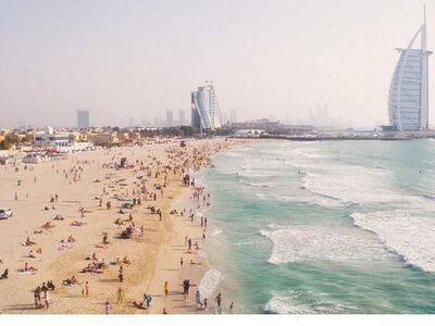 Ντουμπάι: Οι υπέροχες και καθαρές παραλί...