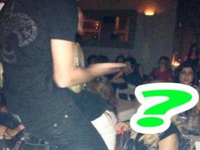 Χαμός: Έσπασε το τουμπερλέκι για τα... μ...