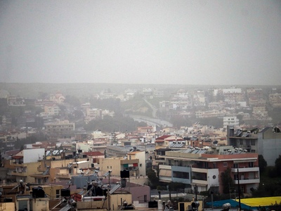 Νεφώσεις και λασποβροχές και σήμερα στην...