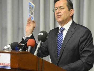 Νίκος Νικολόπουλος: «Γιατί μένουν ανεξέλ...