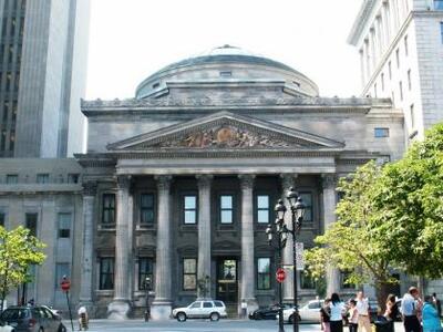 Μήνυση από την Bank of Montreal στον Πατ...