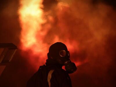 Φλέγεται η Αθήνα - Δεκάδες στα νοσοκομεί...