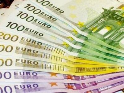 Παραχαράκτης ψώνιζε μαζί με την οικογένε...