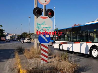 Κόλλησαν οι μπάρες του προαστιακού - Ουρ...