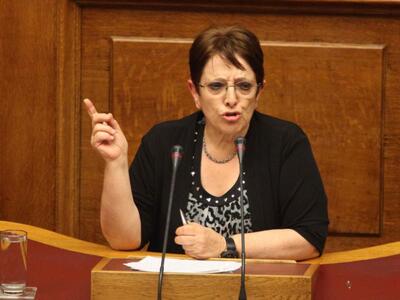 Αλ. Παπαρήγα: «Ναι» σε εκλογές, «όχι» σε...