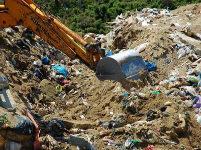 27 παράνομες χωματερές στη Δυτική Ελλάδα...