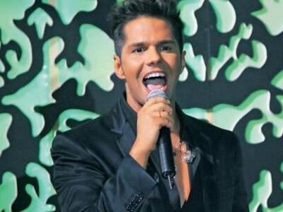 Αυτή είναι η ολόγuμνη φωτογραφία που ανέ...