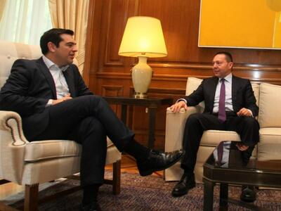 Σε εξέλιξη η συνάντηση του Πρωθυπουργού ...