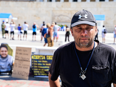 Τέμπη: Πατέρας θύματος κάνει απεργία πεί...