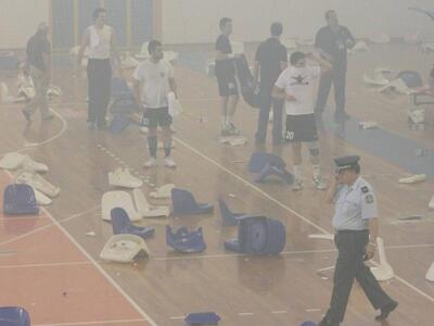 Επεισόδια στο Αγρίνιο στο παιχνίδι των Ε...