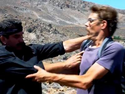 Σε... μπελάδες Γερμανός τουρίστας που έπ...