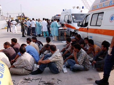 Λευκάδα: 24 μετανάστες μέσα σε ιστιοπλοϊκό σκάφος