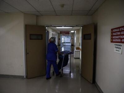 Τζανάκης: Πρόβλεψη για έως 13.000 κρούσμ...