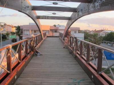 Πάτρα: Σε "αχρηστία" η γέφυρα ...