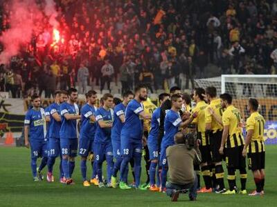 H AEK χόρευε στην βροχή και κέρδισε με 7...