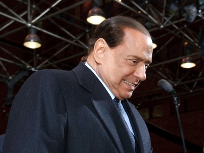 Στο νοσοκομείο ο Μπερλουσκόνι 