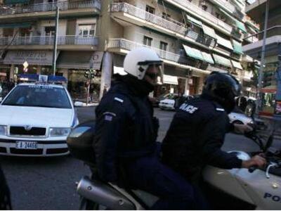 Tρεις τραυματίες αστυνομικοί κατά τη διά...