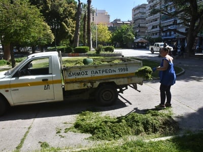 Πάτρα: Συνεχίζονται με αμείωτο ρυθμό οι εργασίες καθαρισμού, κουρέματος γκαζόν και κλαδέματος