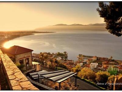 Η ανατολή του ηλίου από το Κάστρο της Ναυπάκτου 