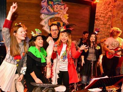 Πήγαμε στο χθεσινό πάρτυ για τα 50 χρόνι...