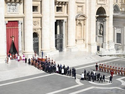 Στη Βασιλική του Αγίου Πέτρου το σκήνωμα...