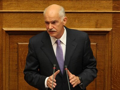 Παπανδρέου: "Δώστε λόγο στη νέα γενιά"