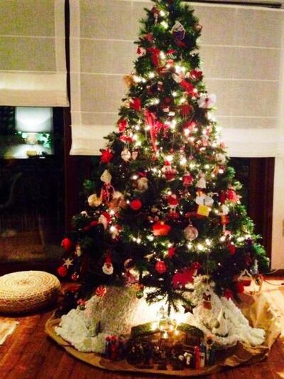 Κλασικά Χριστουγεννιάτικο και το δέντρο ...