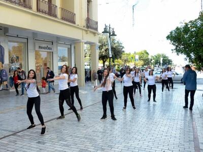 Χόρεψαν τη "Μάντισσα" και ξεσή...