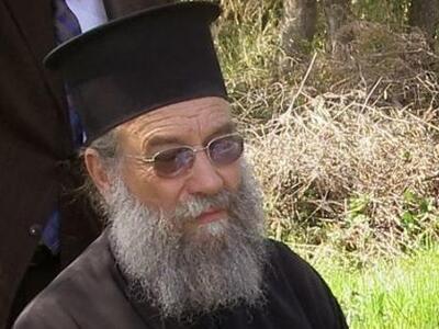 Πάτρα: Προτομή του παπα Δημήτρη της Εγλυ...