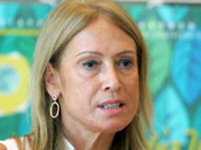 Α. Νταλάρα: "Έχει καθυστερήσει η λύ...