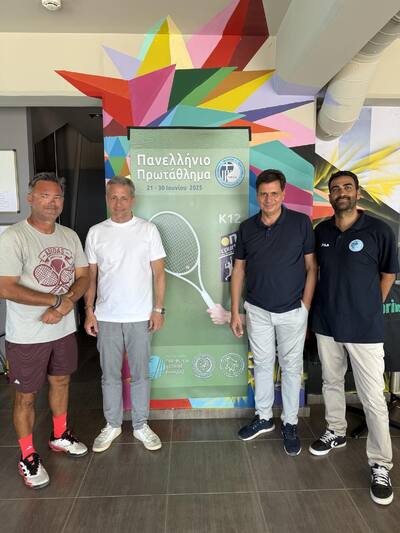 Νικόλας Αρβανιτάκης, πρόεδρος, Θάνος Δού...