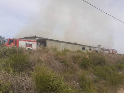 Φωτιά καταστρέφει στάβλο στον Κουβαρά- Κ...