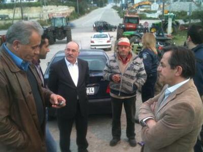 Ο Ν. Νικολόπουλος στα μπλόκα των αγροτών...
