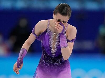 Επέστρεψε στον πάγο, αποθεώθηκε και ξέσπ...