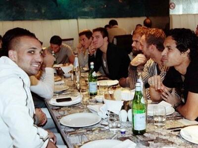 Καρέ καρέ τo τραπέζι του Τοροσίδη στους ...