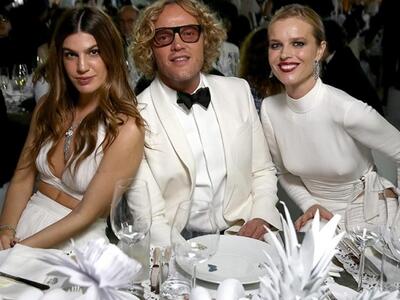 ΝΤΟΥΜΠΑΙ:ΚΑΤΑΛΕΥΚΕΣ VOGUISTAS ΚΑΙ Η ΚΑΡΛ...