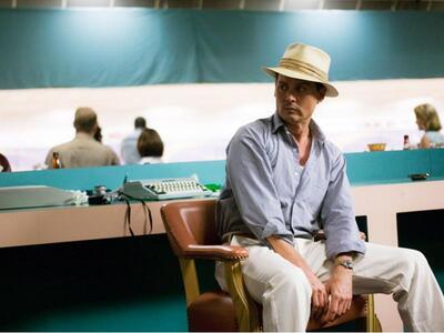 Ο Τζόνι Ντεπ δημοσιογράφος στο εξωτικό Π...