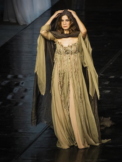 Η Κατερίνα Λέχου επί σκηνής