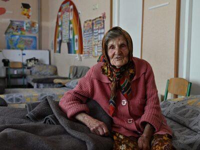 Η συγκλονιστική ιστορία της 97χρονης Ουκ...