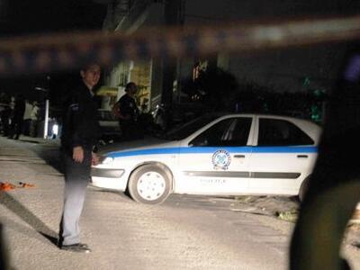 Πάτρα: Έσπασε με σχάρα την τζαμαρία μίνι...