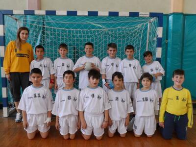 Η ομάδα παμπαίδων Β΄ της Ακαδημίας των Σ...