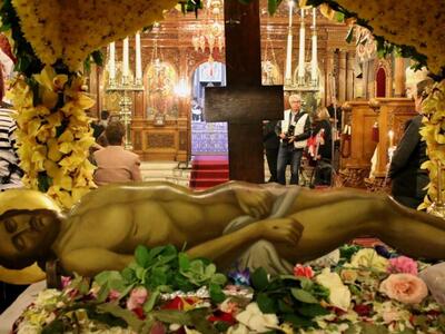 Πάτρα: Οι περιφορές των επιταφίων στα Κο...