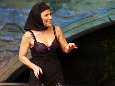 "Τα κορίτσια με τα μαύρα" κέρδ...